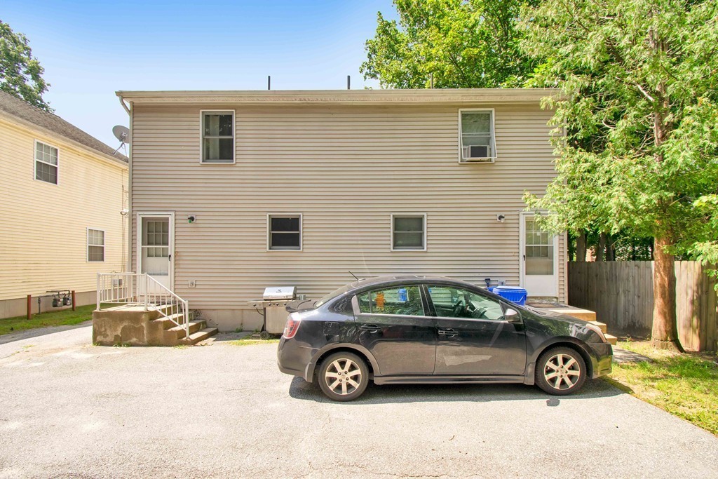 129-131 Darling Street Springfield, MA 01151 - Photo 24 of 25