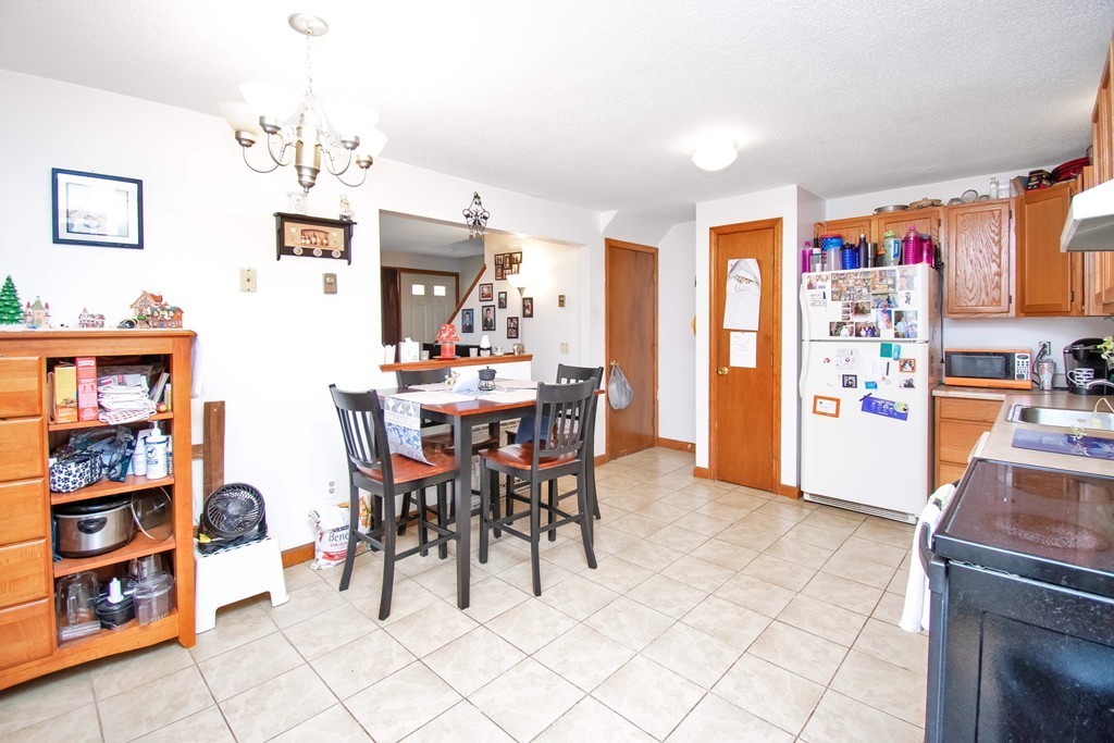 129-131 Darling Street Springfield, MA 01151 - Photo 7 of 25