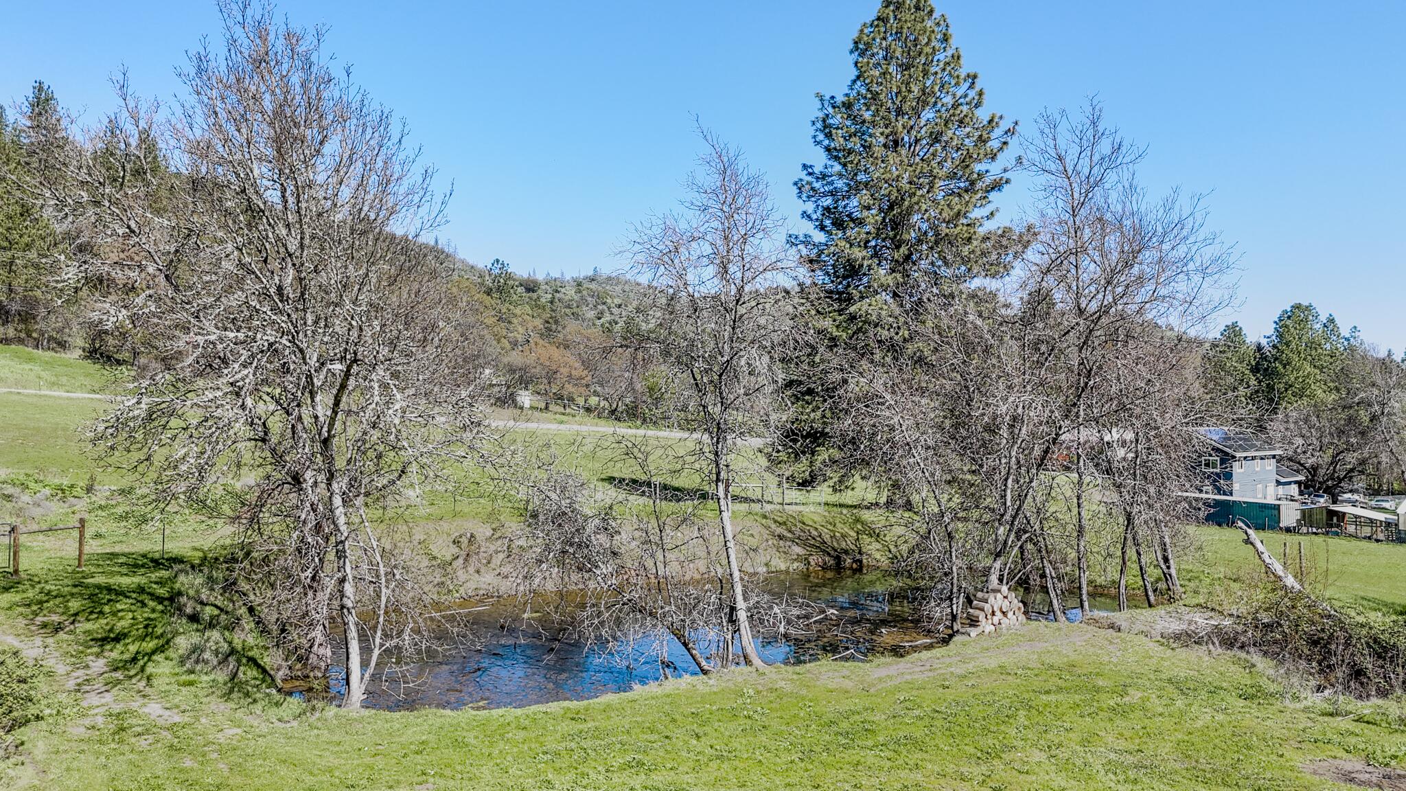 4131 West Griffin Creek Road Medford, OR 97501 - Photo 37 of 41 DJI_20260328032835_0673_D-HDR