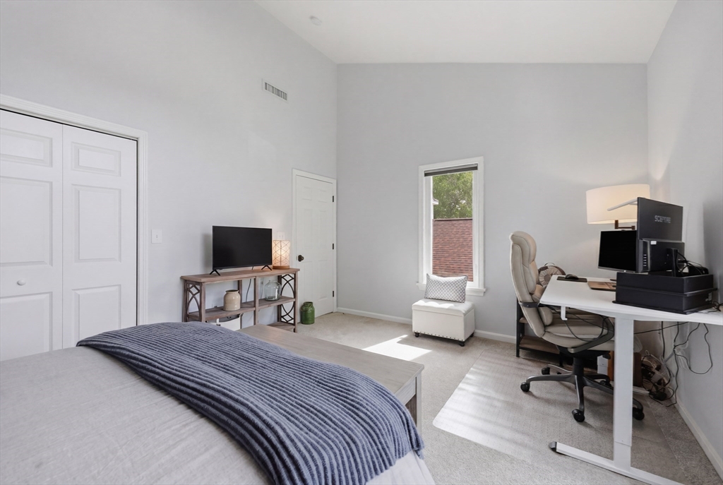 60 Pointe Rok Drive, Unit 60 Worcester, MA 01604 - Photo 17 of 42