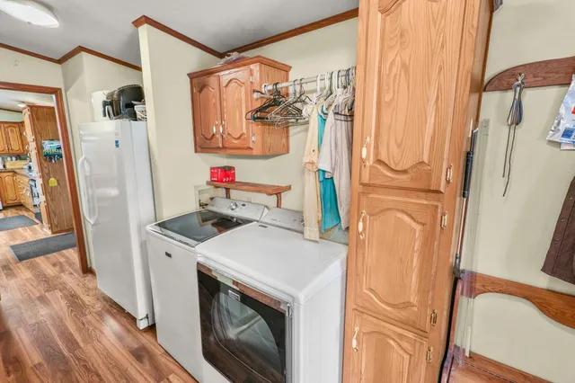 $359,900 | 1727 North Lake Drive West, Braham, MN 55006