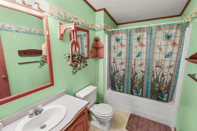 $359,900 | 1727 North Lake Drive West, Braham, MN 55006