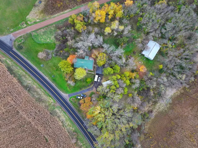 $359,900 | 1727 North Lake Drive West, Braham, MN 55006