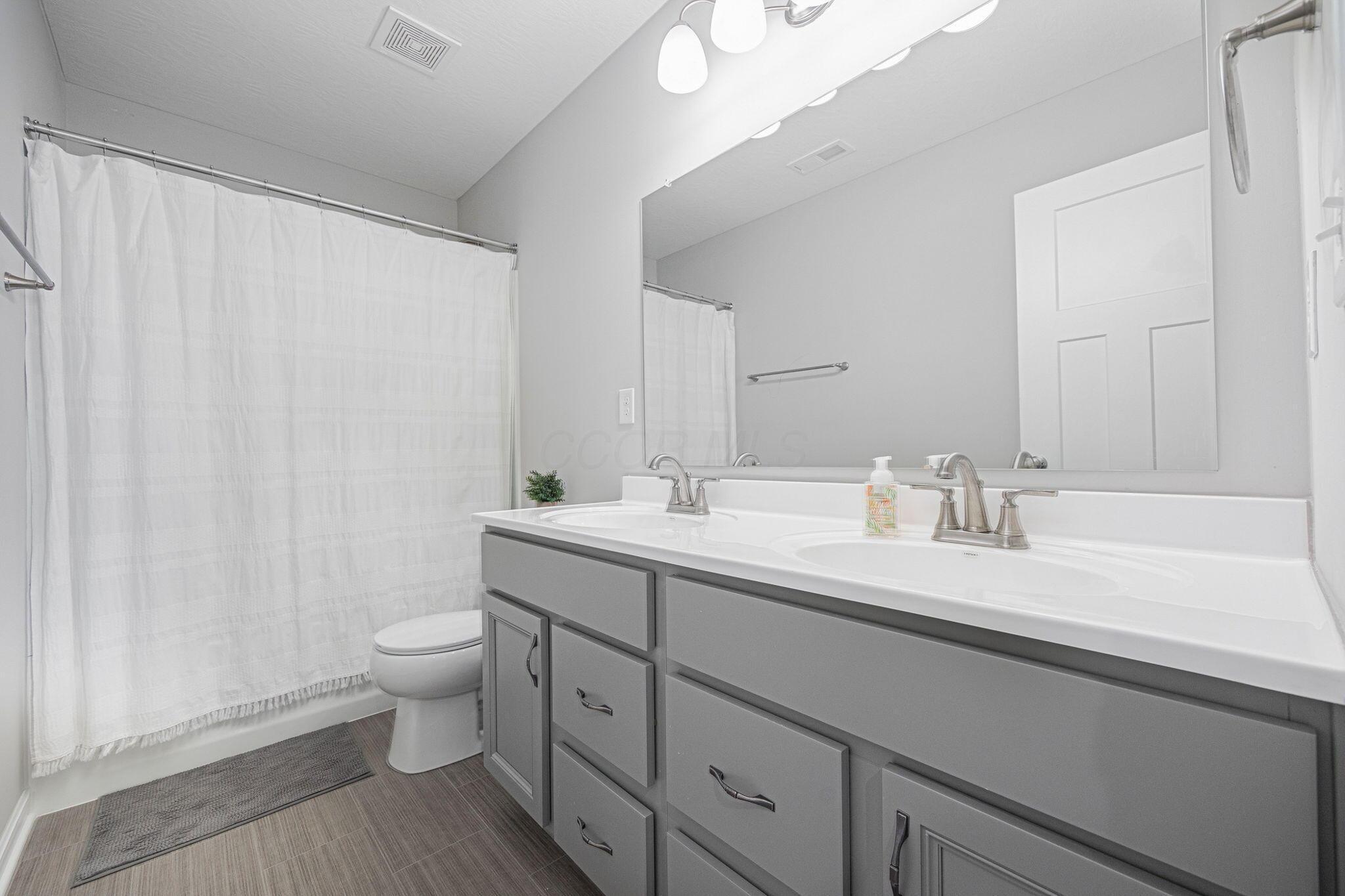321 Rochdale Run Delaware, OH 43015 - Photo 31 of 44 Full Bath