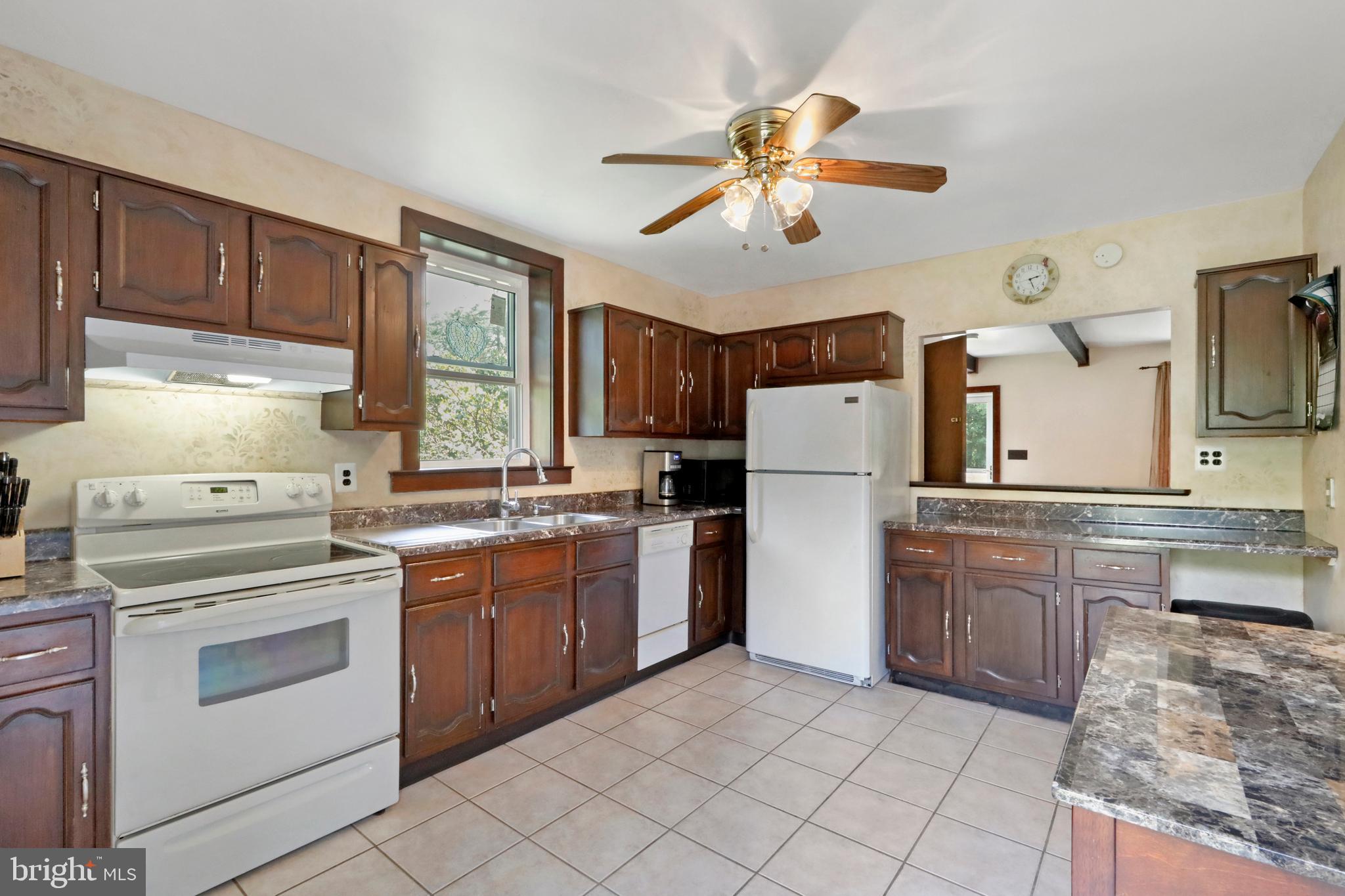 551 Hartford Road Mount Laurel, NJ 08054 - Photo 16 of 36