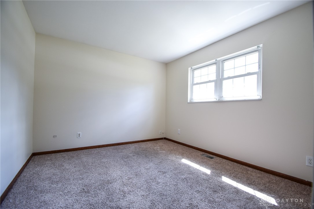 4675 Old Salem Road Englewood, OH 45322 - Photo 25 of 33 Bedroom