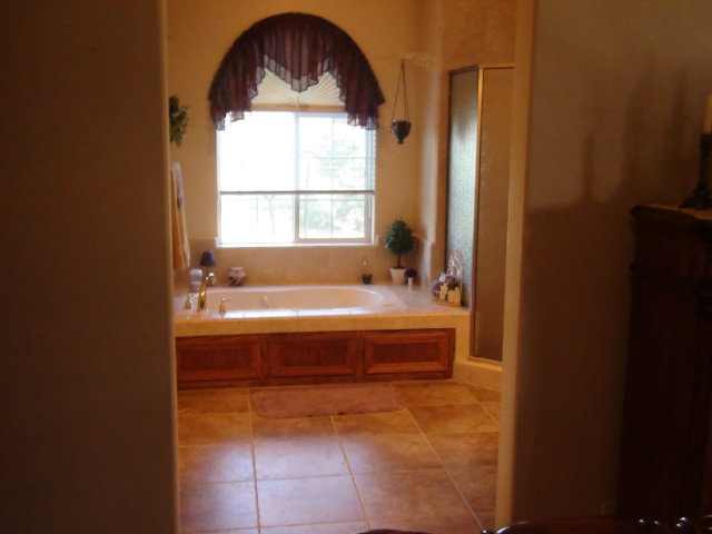 20700 Gawne Road Stockton, CA 95215 - Photo 11 of 25 Gallery Image 11