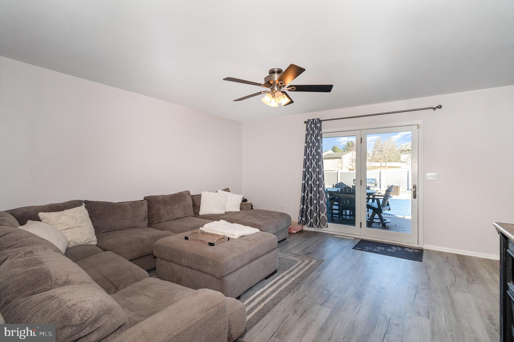 17 Raspberry Drive Mechanicsburg, PA 17050 - Photo 4 of 39 Gallery Image 4