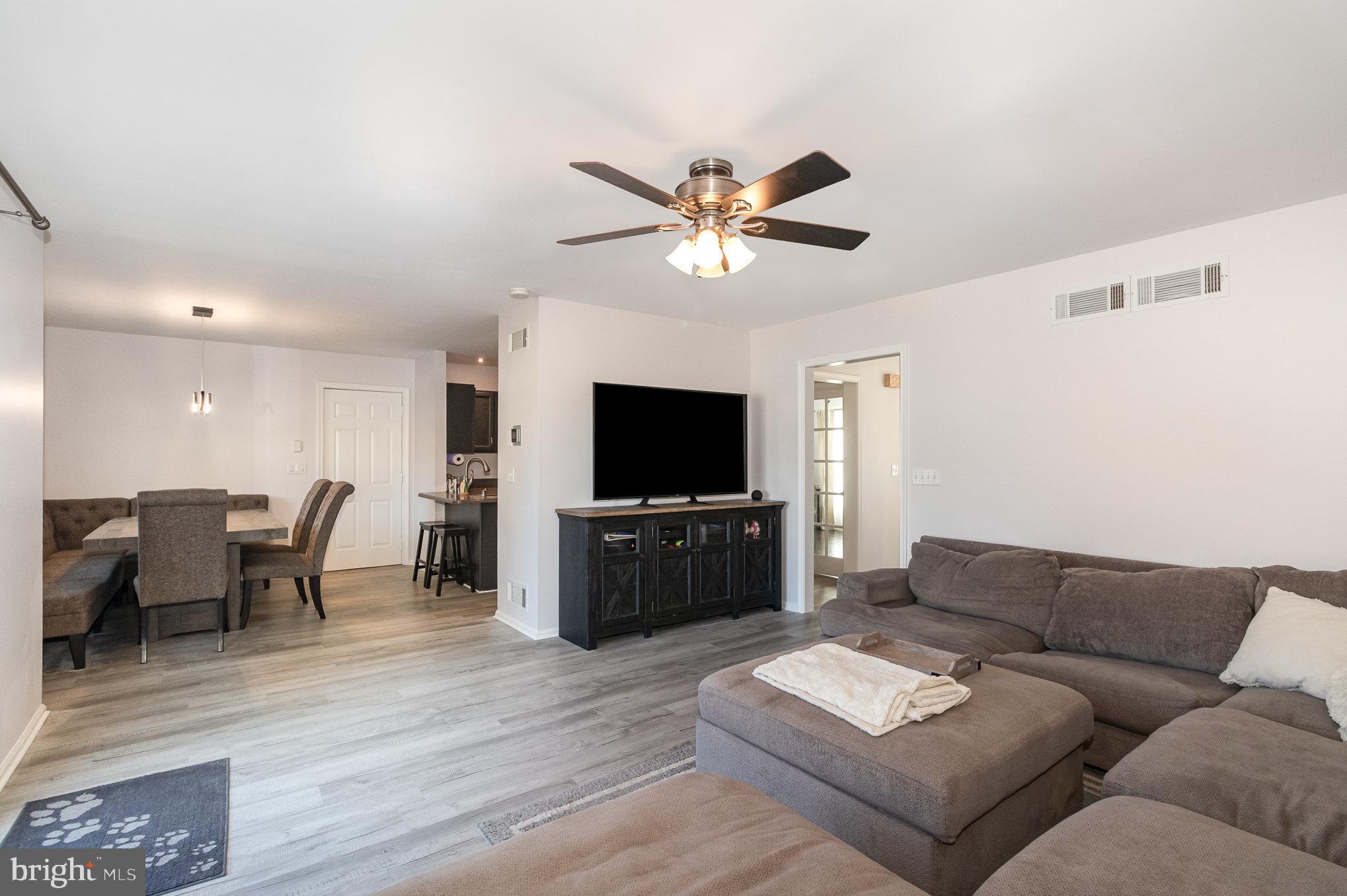 17 Raspberry Drive Mechanicsburg, PA 17050 - Photo 6 of 39 Gallery Image 6