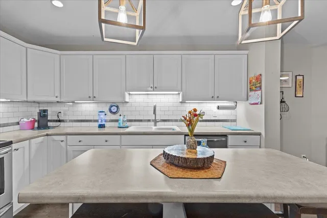 $465,000 | 60 Brooke Lane, Colchester, VT 05446