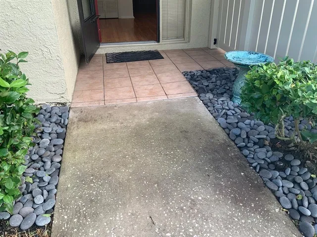 $2,400 | 150 Dale Place, Oldsmar, FL 34677