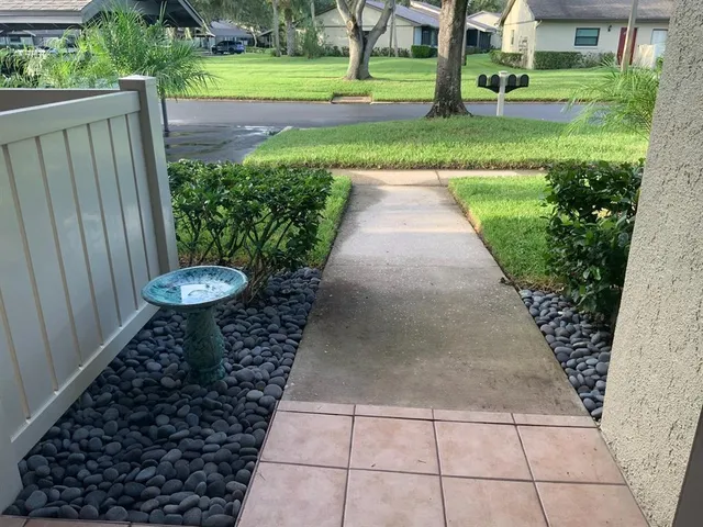 $2,400 | 150 Dale Place, Oldsmar, FL 34677