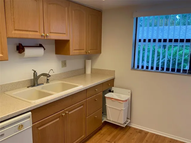 $2,400 | 150 Dale Place, Oldsmar, FL 34677