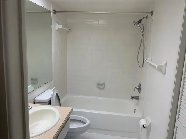 $2,400 | 150 Dale Place, Oldsmar, FL 34677