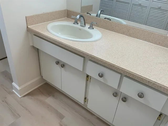 $2,400 | 150 Dale Place, Oldsmar, FL 34677