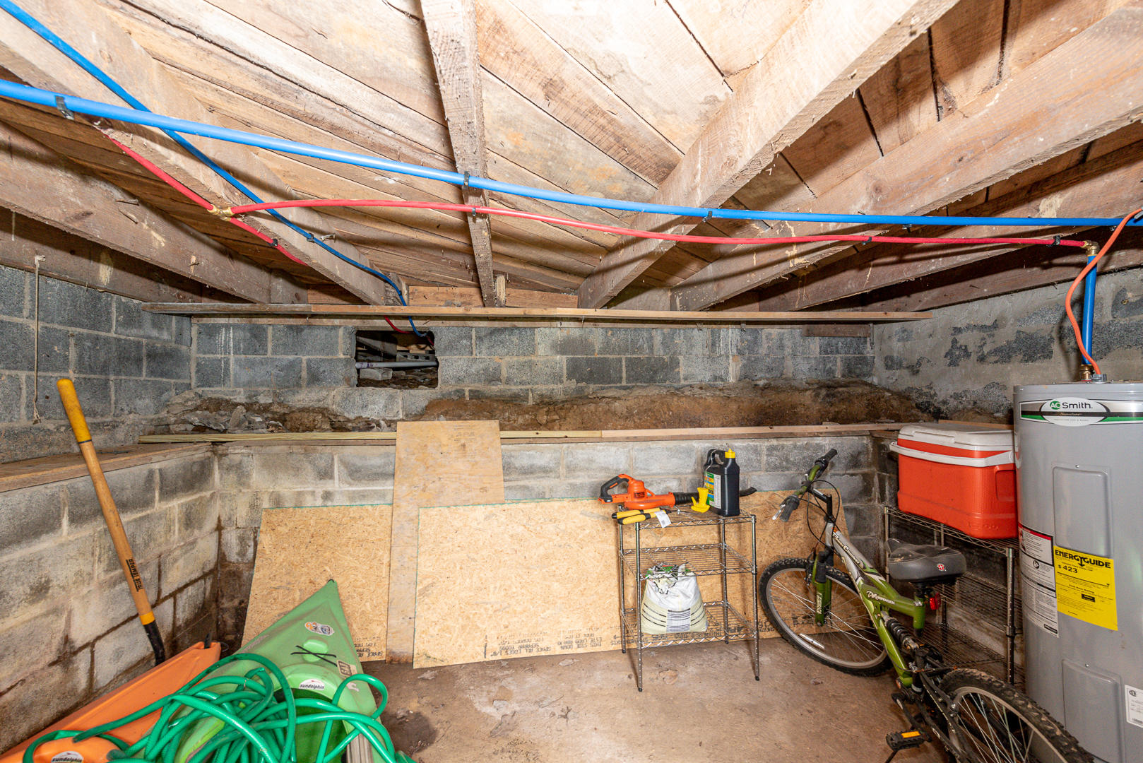 502 Ridge Road Maryville, TN 37803 - Photo 15 of 17 Crawlspace Storage Room