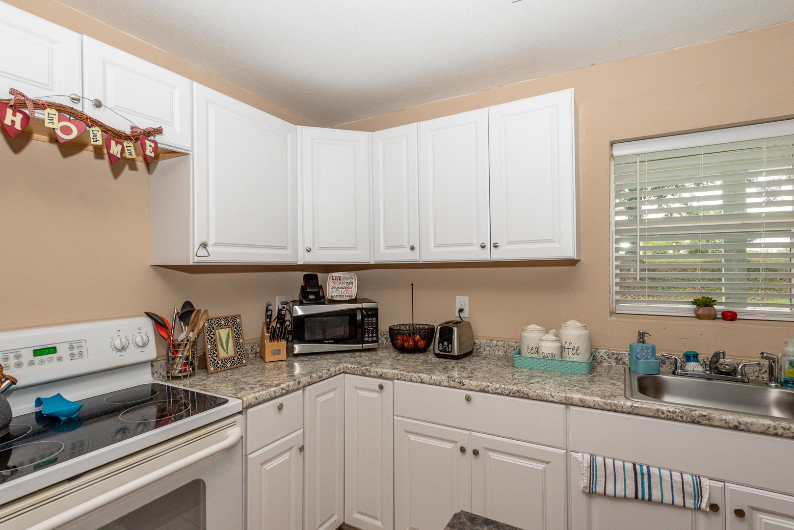 502 Ridge Road Maryville, TN 37803 - Photo 10 of 17 Kitchen