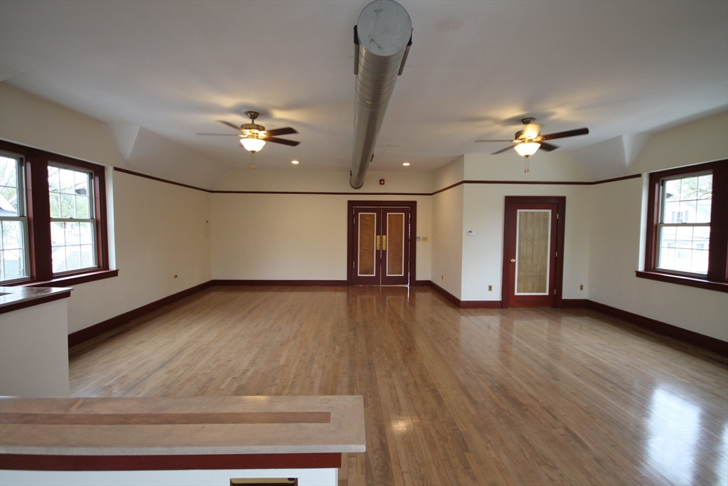 1043 Sumner Avenue Springfield, MA 01118 - Photo 2 of 23