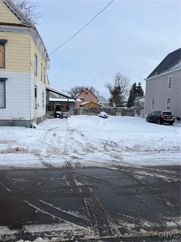 $169,000 | 117 Harding Place, Utica, NY 13501