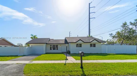 $5,200 | 7125 Southwest 93rd Court, Miami, FL 33173