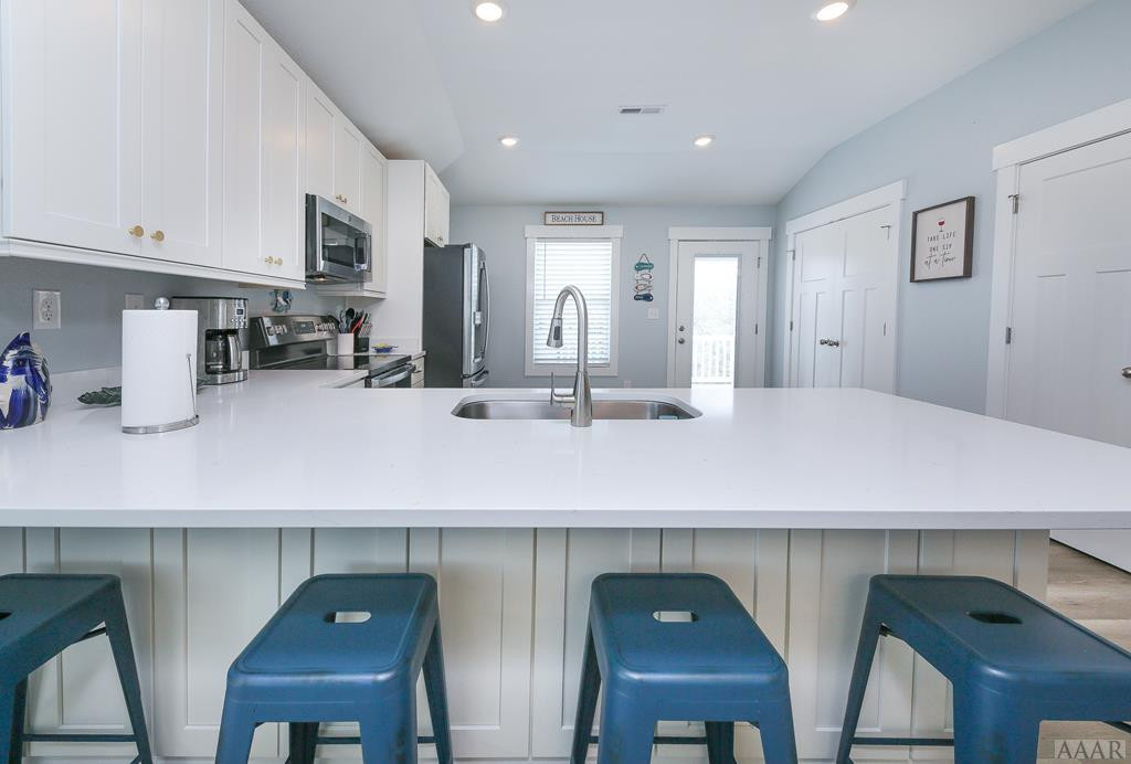 2204 Sandpiper Road Corolla, NC 27927 - Photo 5 of 29 Gallery Image 5