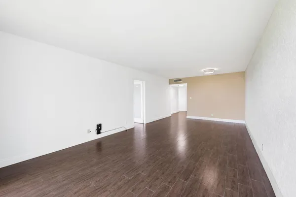 $1,800 | 2851 South Palm Aire Drive, Unit 107, Pompano Beach, FL 33069