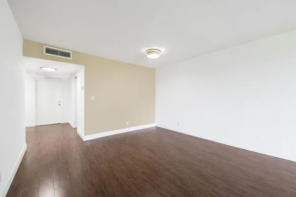 $1,800 | 2851 South Palm Aire Drive, Unit 107, Pompano Beach, FL 33069