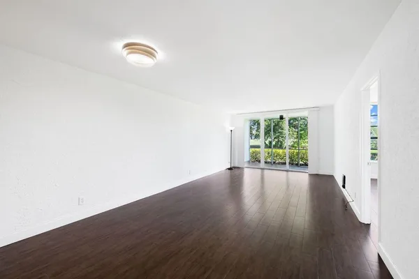 $1,800 | 2851 South Palm Aire Drive, Unit 107, Pompano Beach, FL 33069