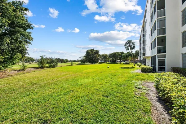 $1,800 | 2851 South Palm Aire Drive, Unit 107, Pompano Beach, FL 33069