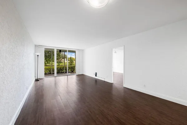 $1,800 | 2851 South Palm Aire Drive, Unit 107, Pompano Beach, FL 33069