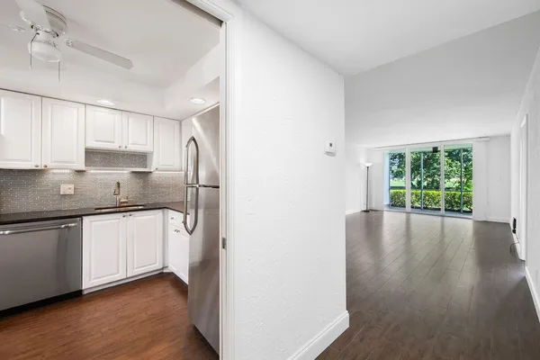 $1,800 | 2851 South Palm Aire Drive, Unit 107, Pompano Beach, FL 33069