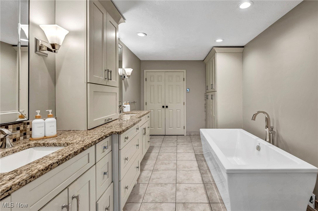 465 Longspur Road Highland Heights, OH 44143 - Photo 37 of 50