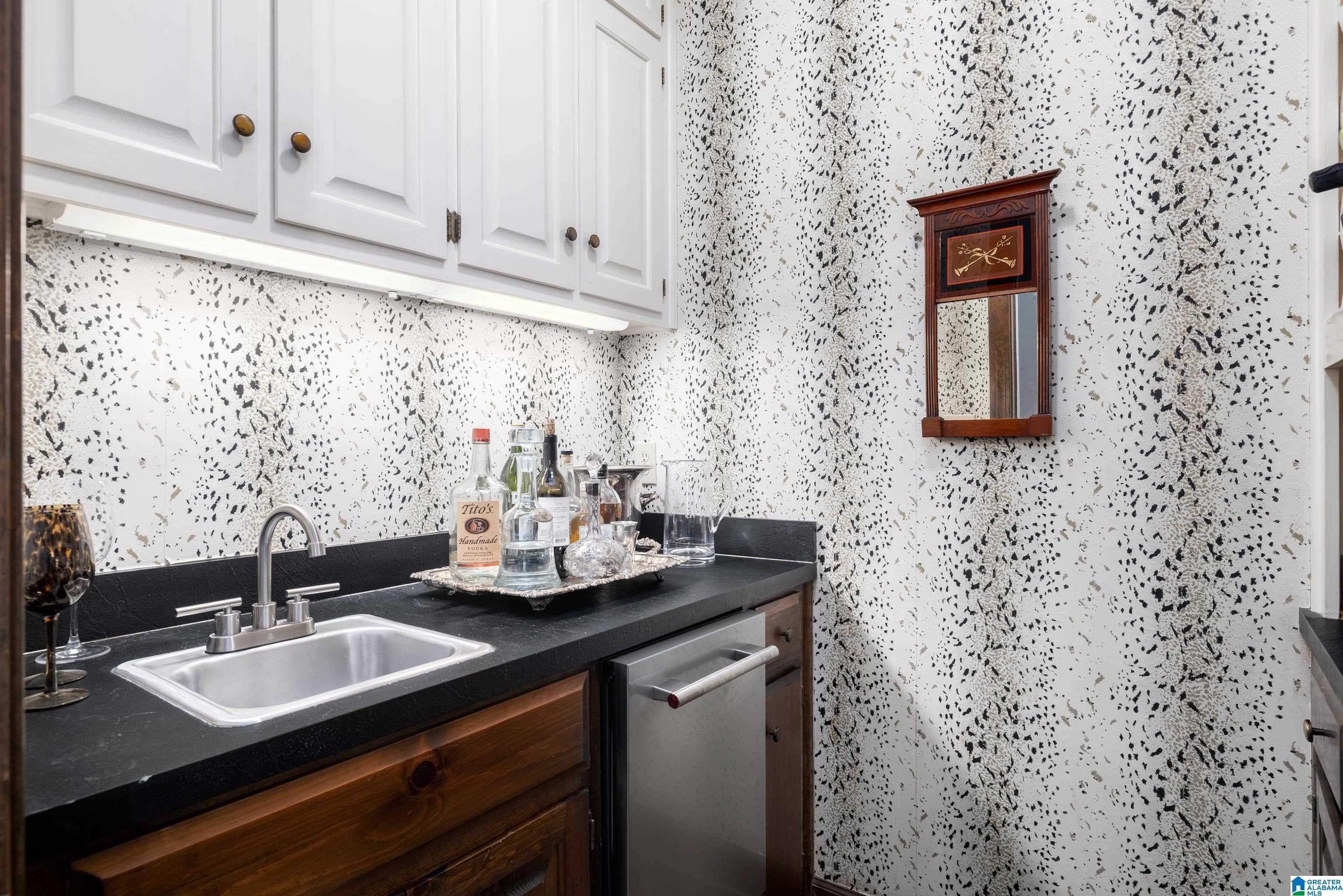 3161 Guilford Road Mountain Brook, AL 35223 - Photo 27 of 98 Gallery Image 27