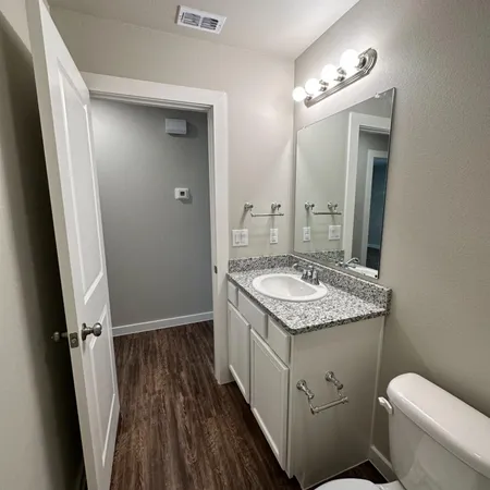 $1,700 | 2059 Kenwood Avenue, Lubbock, TX 79407
