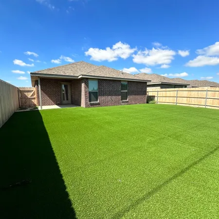 $1,700 | 2059 Kenwood Avenue, Lubbock, TX 79407