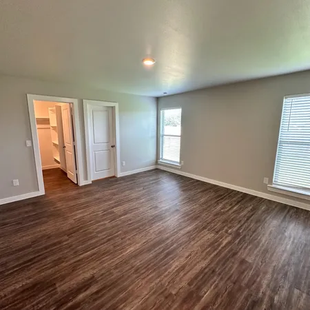 $1,700 | 2059 Kenwood Avenue, Lubbock, TX 79407