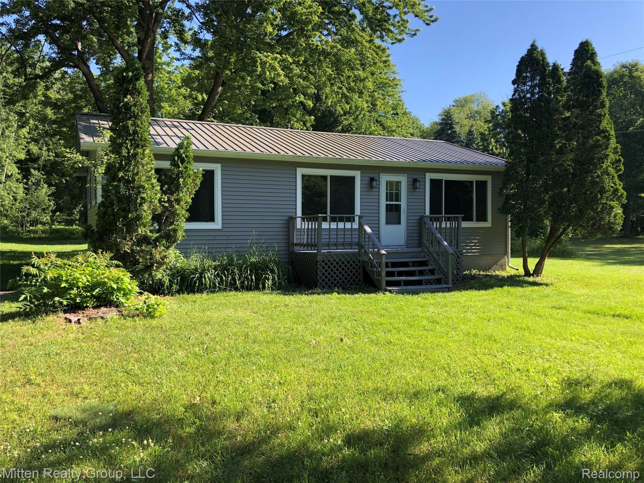 3670 Myrtle Road Fort Gratiot, MI 48059 - Photo 1 of 18 image00001.jpeg