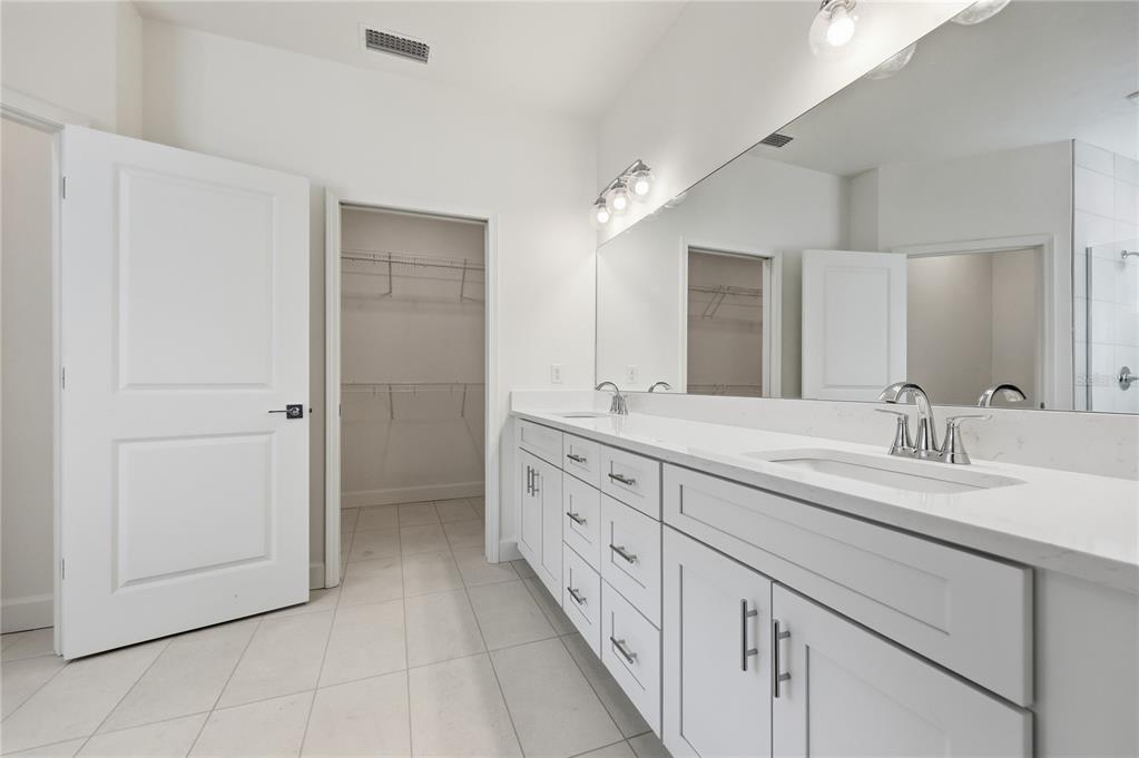 1072 Southwest 67th Drive Gainesville, FL 32607 - Photo 8 of 28