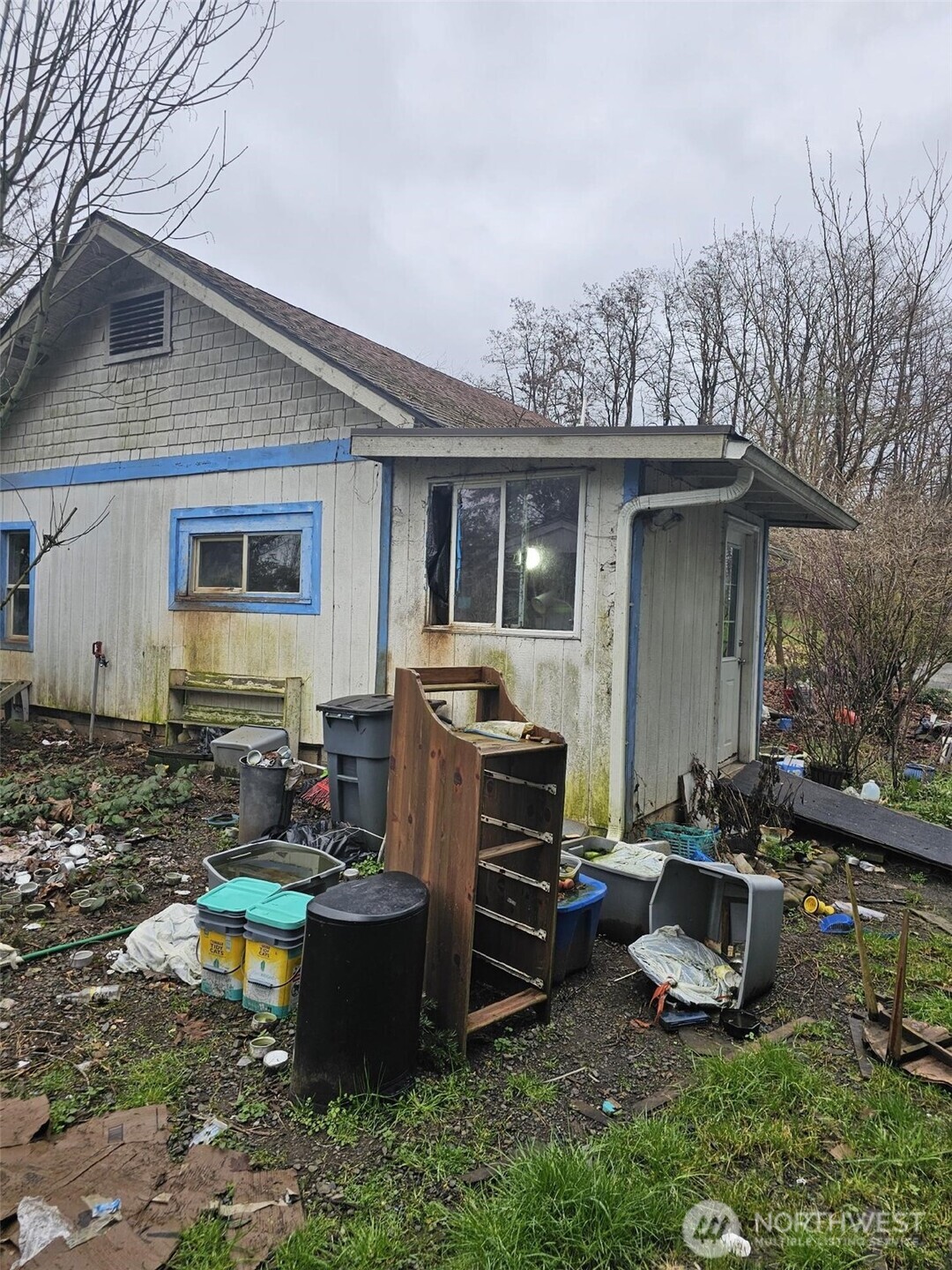 646 Jorgensen Road Onalaska, WA 98570 - Photo 4 of 14 a front view of a house with garden