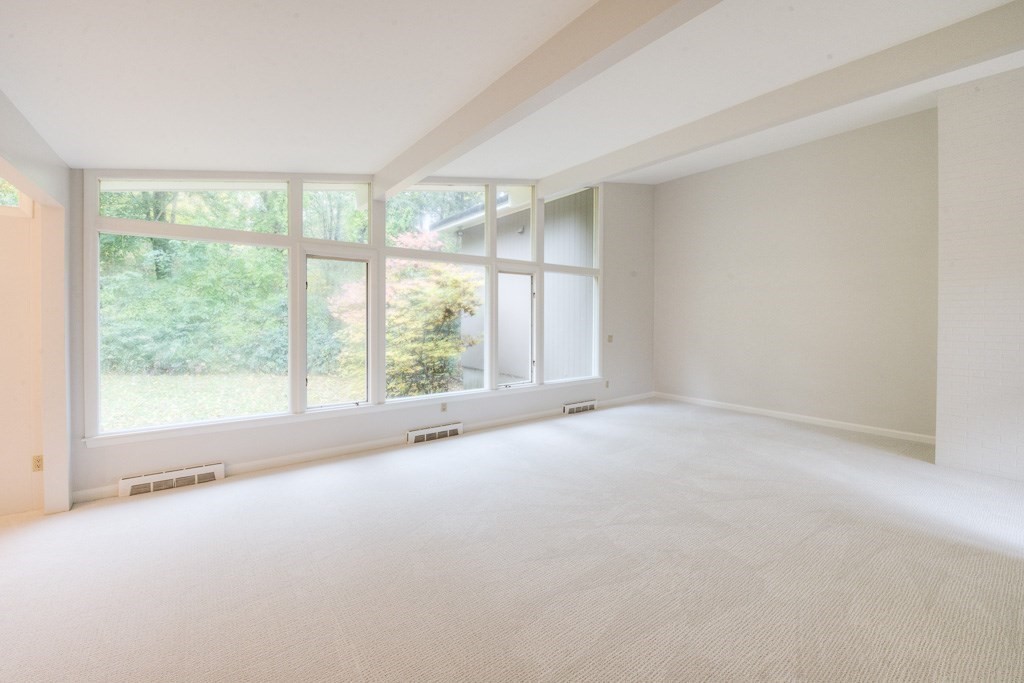 15 Meadowbrook Road Worcester, MA 01609 - Photo 11 of 42 Gallery Image 11