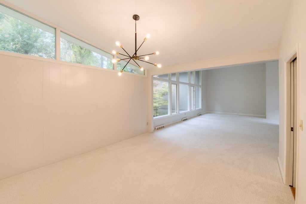 15 Meadowbrook Road Worcester, MA 01609 - Photo 12 of 42 Gallery Image 12