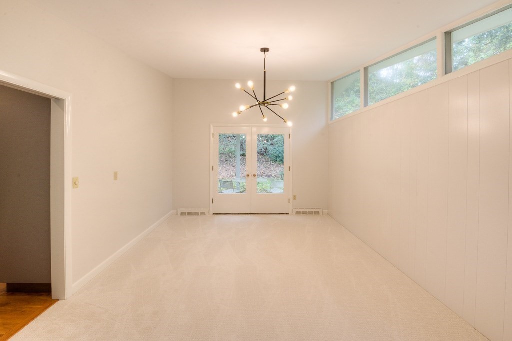 15 Meadowbrook Road Worcester, MA 01609 - Photo 13 of 42 Gallery Image 13
