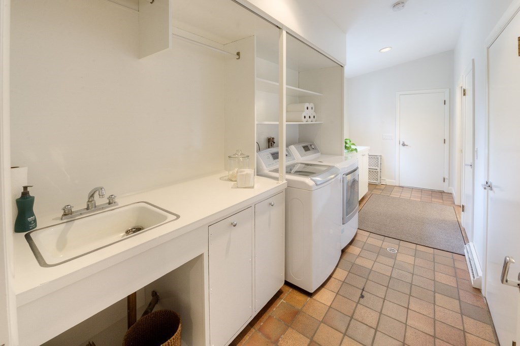 15 Meadowbrook Road Worcester, MA 01609 - Photo 27 of 42 Gallery Image 27