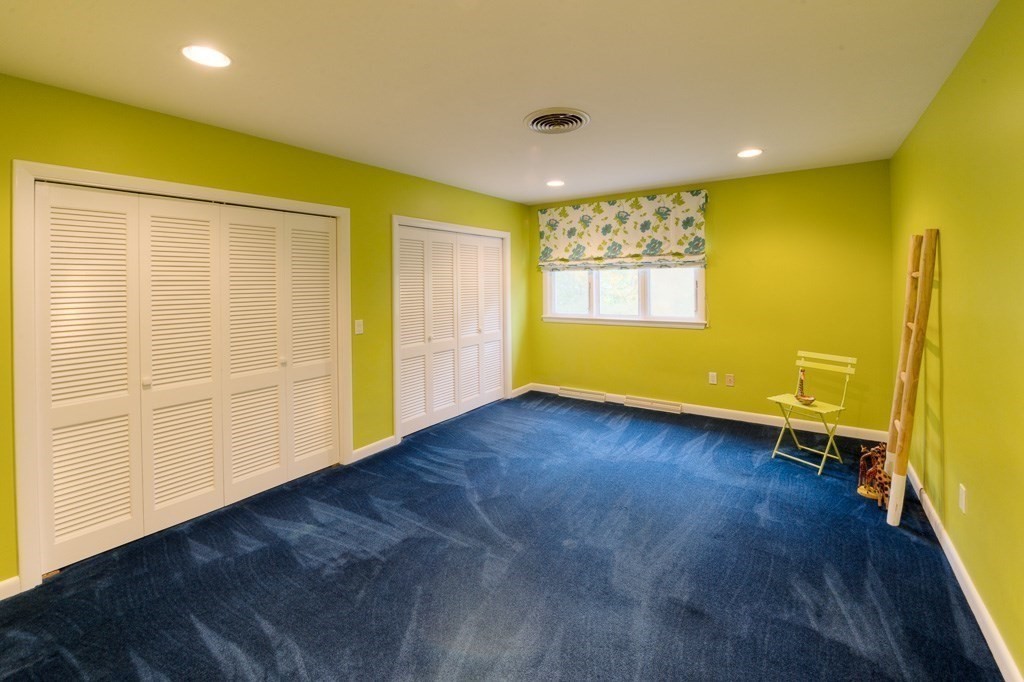 15 Meadowbrook Road Worcester, MA 01609 - Photo 32 of 42 Gallery Image 32