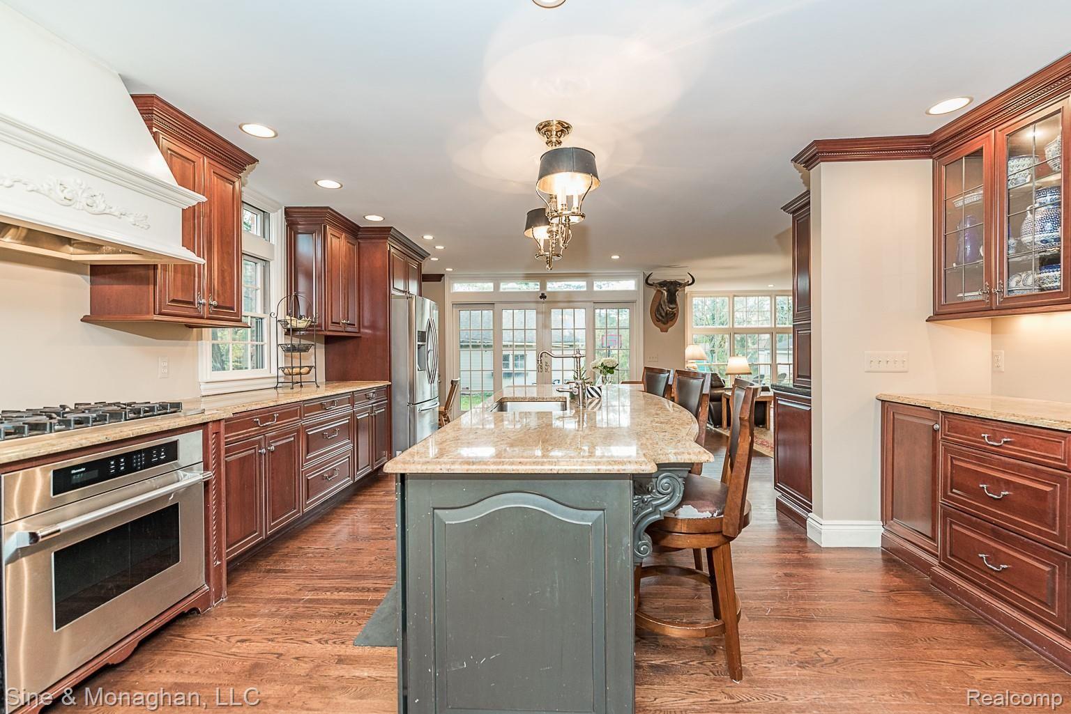 251 Moran Road Grosse Pointe, MI 48236 - Photo 11 of 47 DSC_1571.jpg