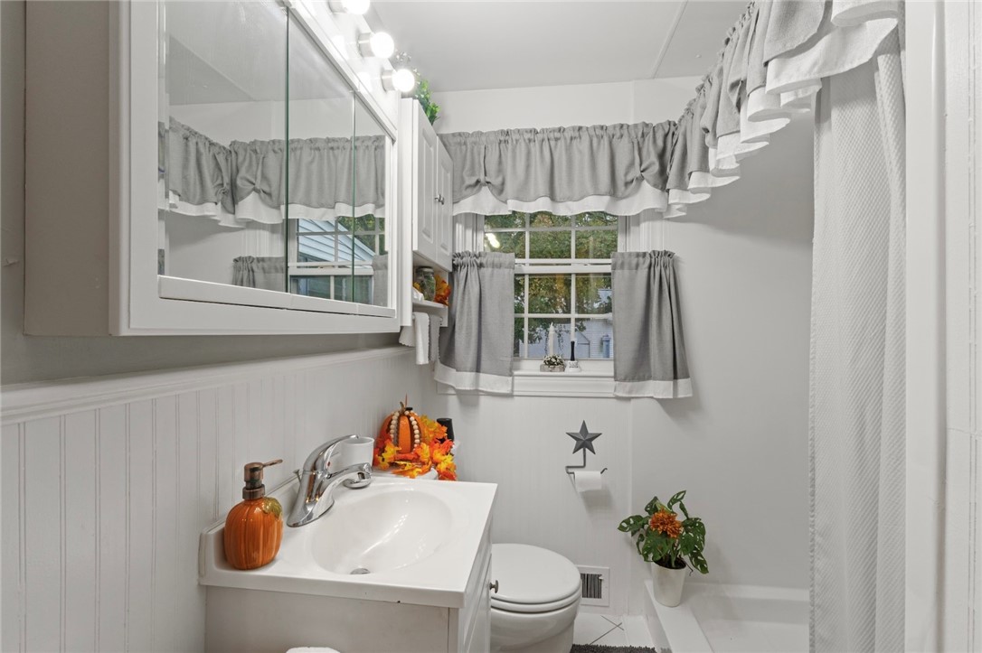 36 Dean Street Pawtucket, RI 02861 - Photo 16 of 34