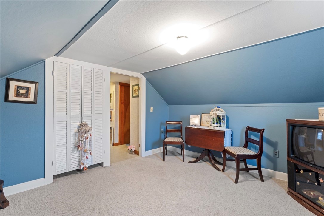 36 Dean Street Pawtucket, RI 02861 - Photo 20 of 34