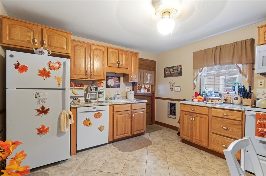 36 Dean Street Pawtucket, RI 02861 - Photo 2 of 34