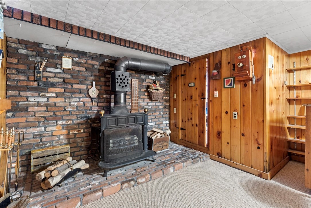 36 Dean Street Pawtucket, RI 02861 - Photo 25 of 34