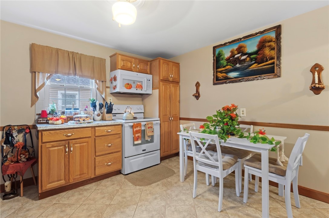 36 Dean Street Pawtucket, RI 02861 - Photo 3 of 34